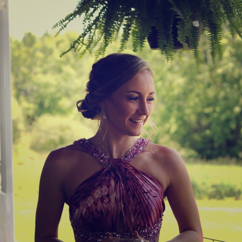 Meet your Posher, Adrienne